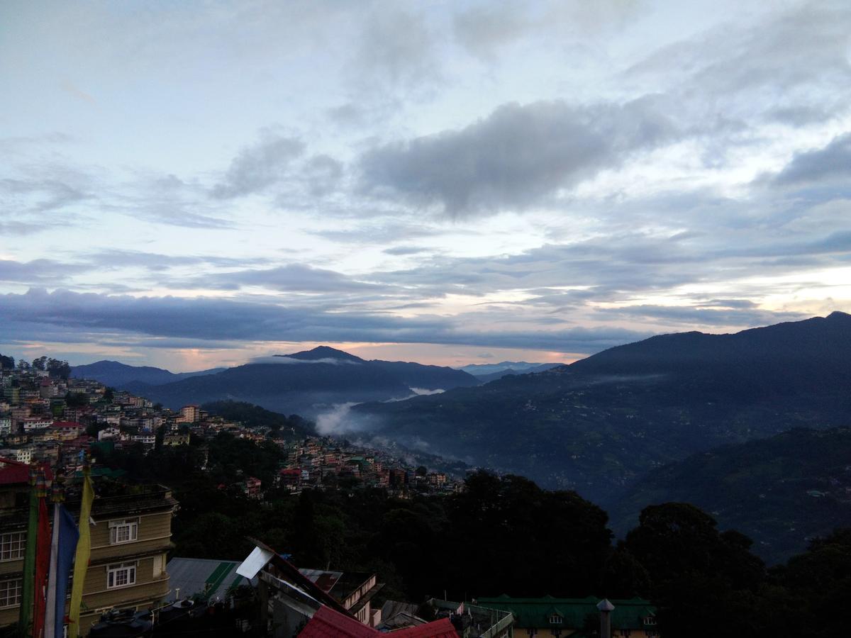 Hotel The Lindsay Cheu Den Gangtok Exterior foto